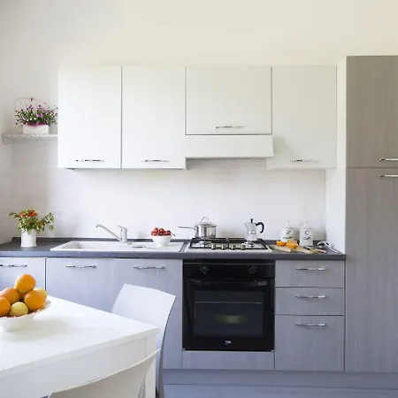 Loria بيت للعطل كاستيلوزو