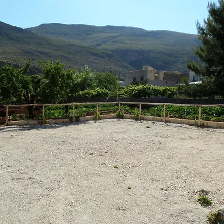 بيت للعطل Loria كاستيلوزو